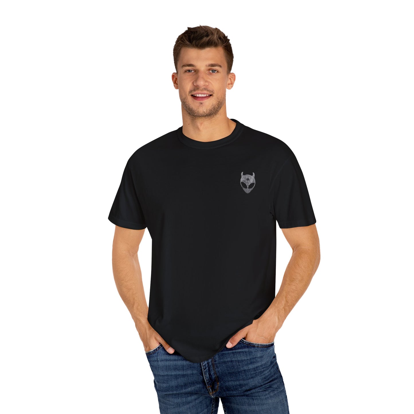 Unisex Alien Graphic T-Shirt - Trendy Edgy Style for Casual Wear